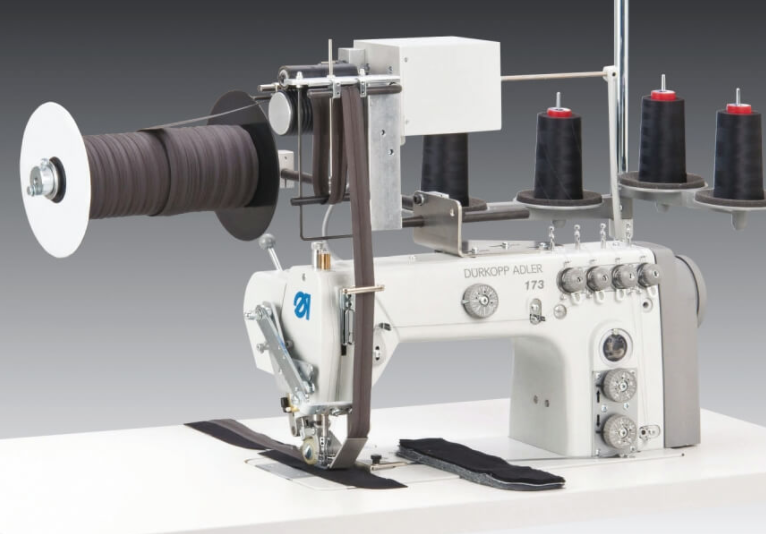 Dürkopp Adler Zincir Dikiş, Çift İğne 5 mm, Arka Puller Çekicili Dikiş Makinası